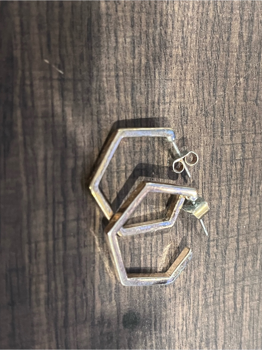 Geometric Hexagon Hoop Earrings in Brushed Gold pre-owned gold - Picture 2 of 3